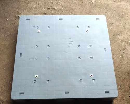 Plain Top Plastic Pallets